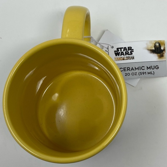 Star Wars The Mandalorian Licensed Ceramic 20oz Yellow w/ silhouette Coffee Mug - Picture 4 of 5